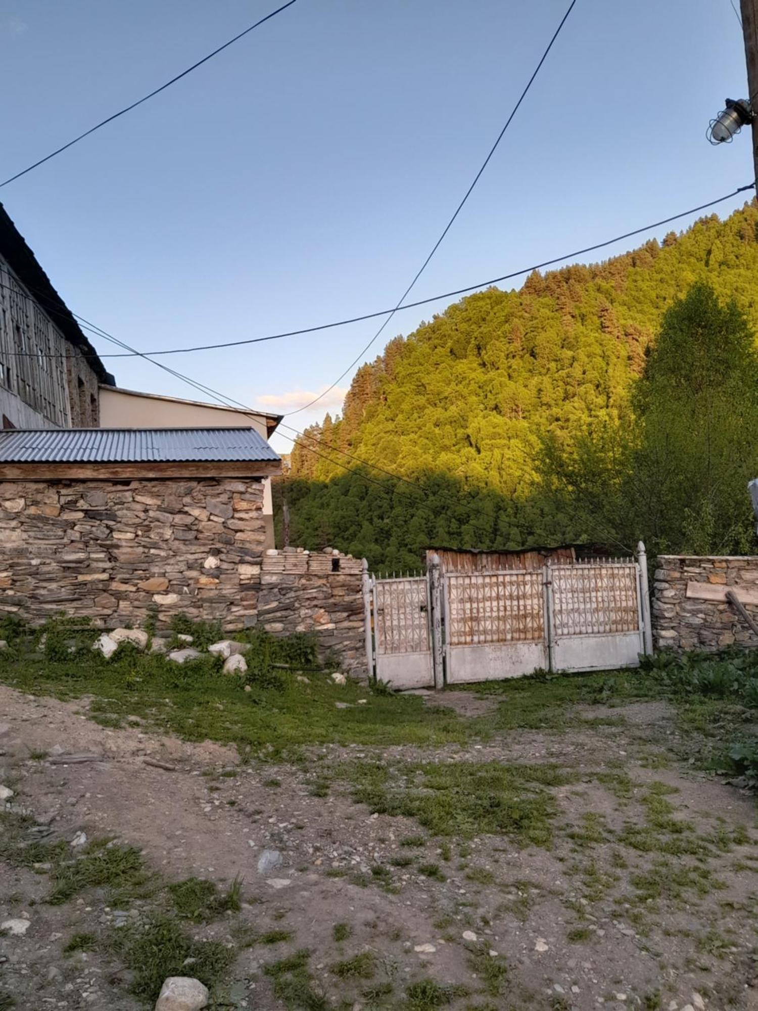 Adishi Guest House Zhora Kaldani Luaran gambar