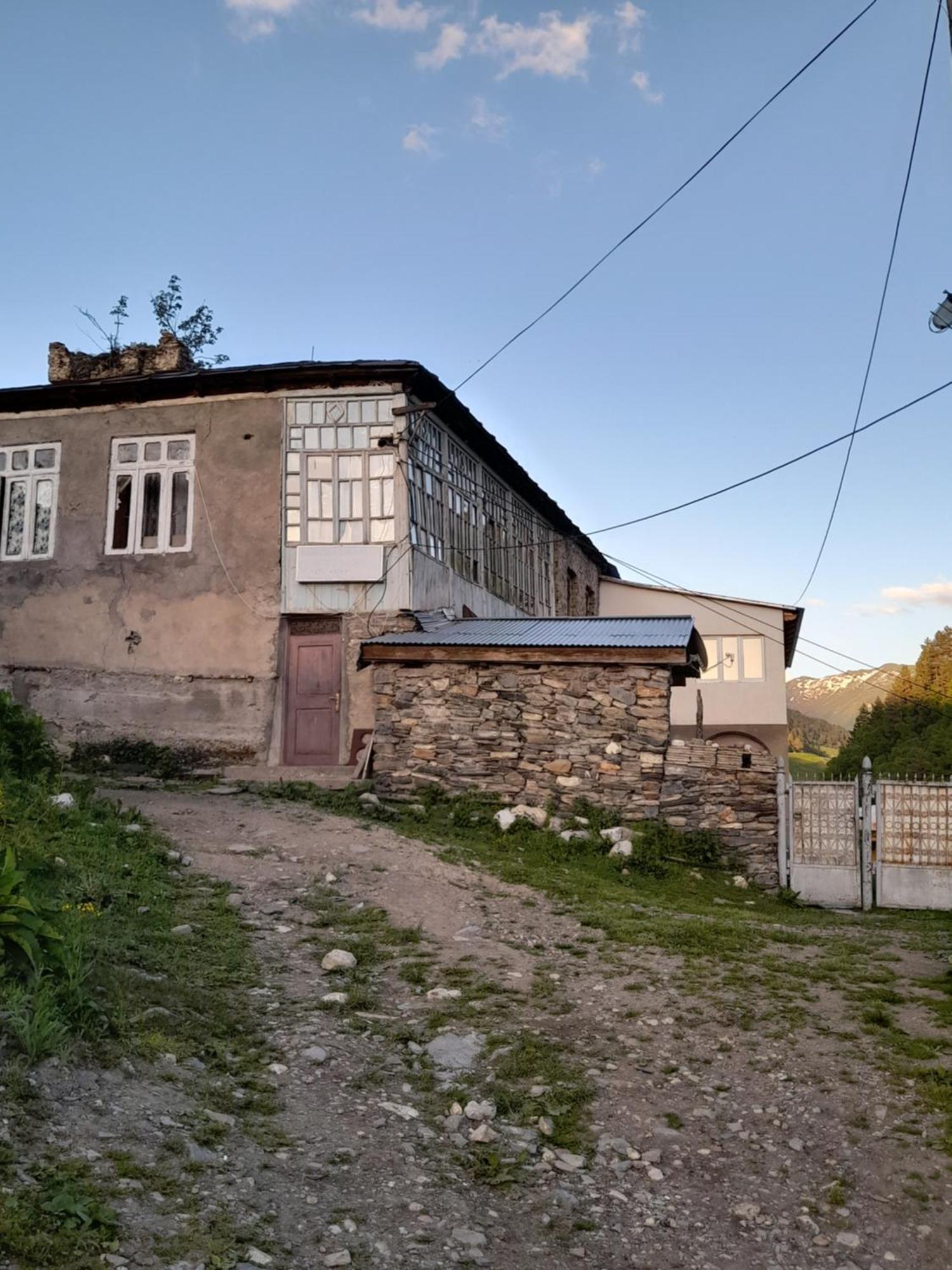 Adishi Guest House Zhora Kaldani Luaran gambar